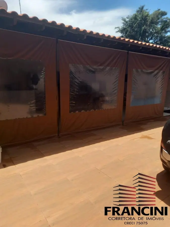 Chácara para Venda em Bauru, VALE DO IGAPÓ, 3 dormitórios, 3 banheiros, 2 vagas