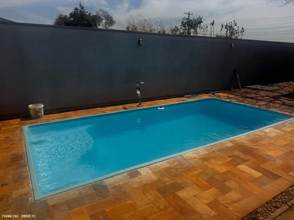 Chácara para Venda em Bauru, VALE DO IGAPÓ, 3 dormitórios, 2 banheiros, 4 vagas