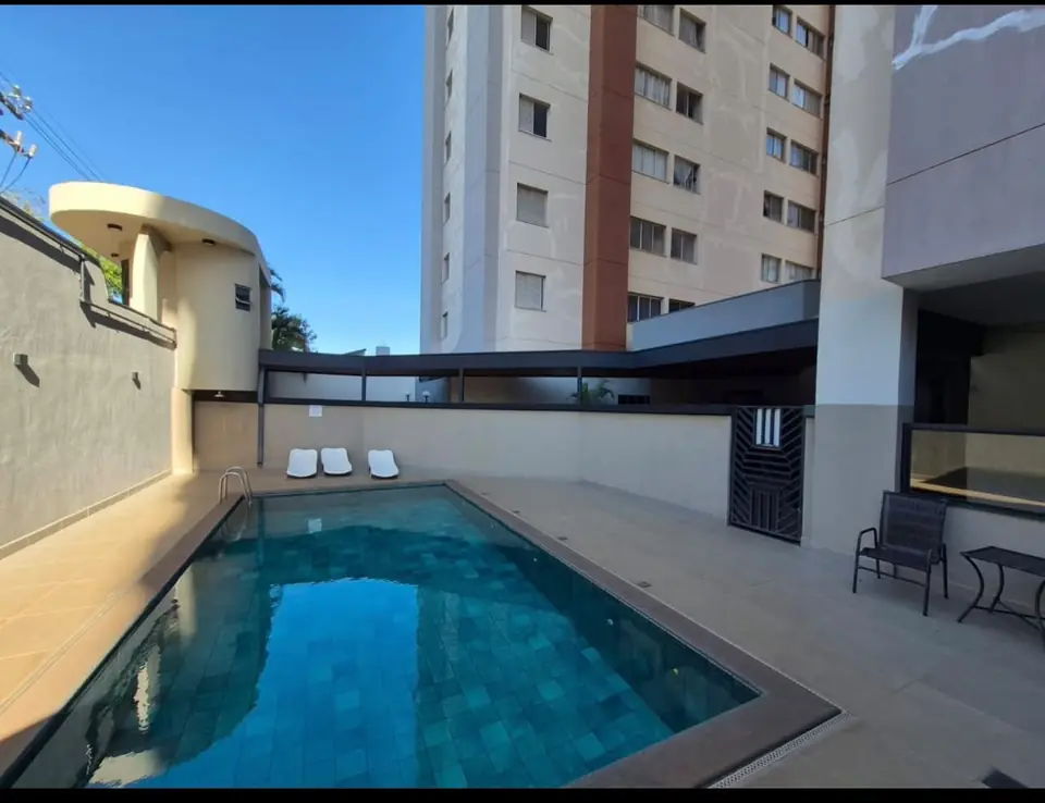 Piscina do edifício — apartamento no Edifício Búzios