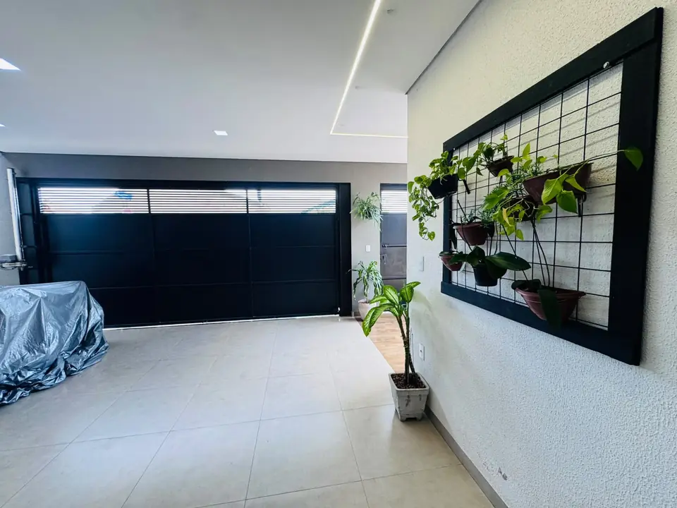 Garagem — casa no Jardim Cruzeiro do Sul