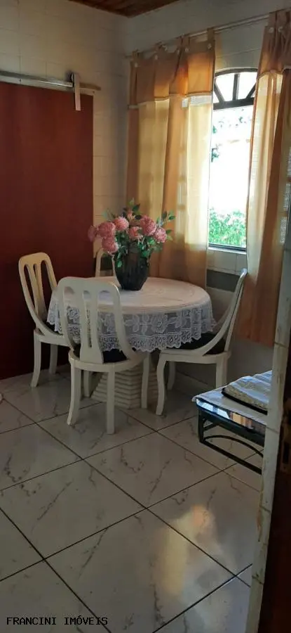 Chácara para Venda em Bauru, VALE DO IGAPÓ, 4 dormitórios, 2 suítes, 4 banheiros, 4 vagas