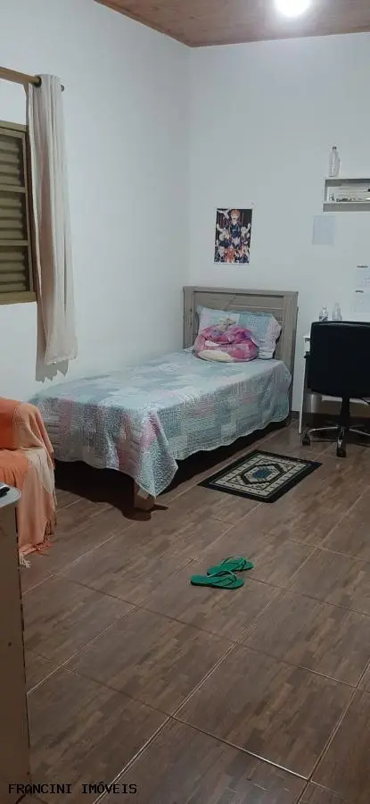 Chácara para Venda em Bauru, VALE DO IGAPÓ, 4 dormitórios, 2 suítes, 4 banheiros, 4 vagas