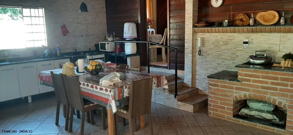 Chácara para Venda em Bauru, VALE DO IGAPÓ, 4 dormitórios, 2 suítes, 4 banheiros, 4 vagas