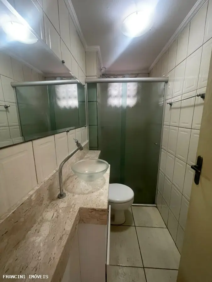 Apartamento para Locação em Bauru, JARDIM VITORIA, 3 dormitórios, 1 banheiro, 1 vaga