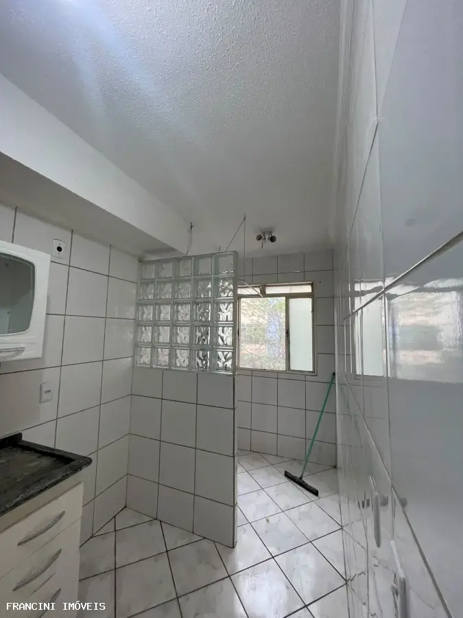 Apartamento para Locação em Bauru, JARDIM VITORIA, 3 dormitórios, 1 banheiro, 1 vaga