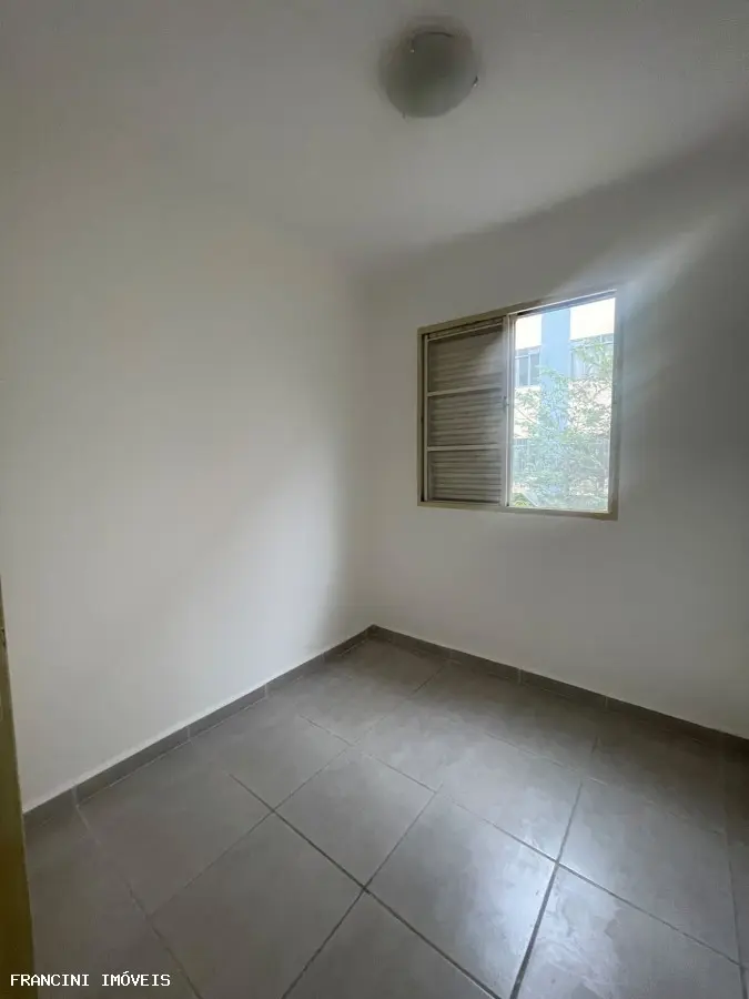 Apartamento para Locação em Bauru, JARDIM VITORIA, 3 dormitórios, 1 banheiro, 1 vaga