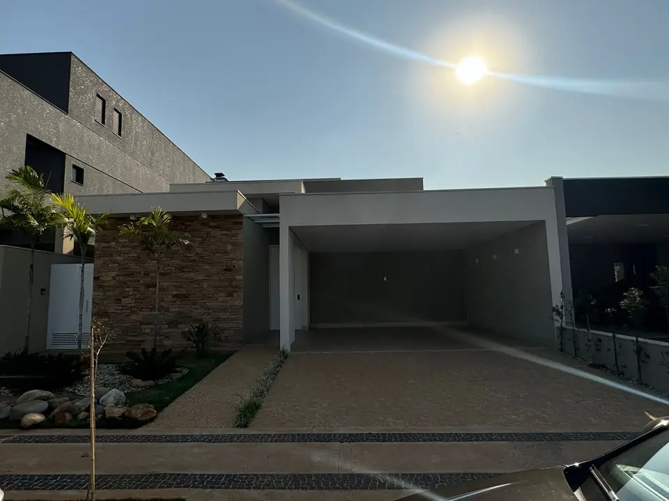 Fachada — casa no Condomínio Cidade Jardim