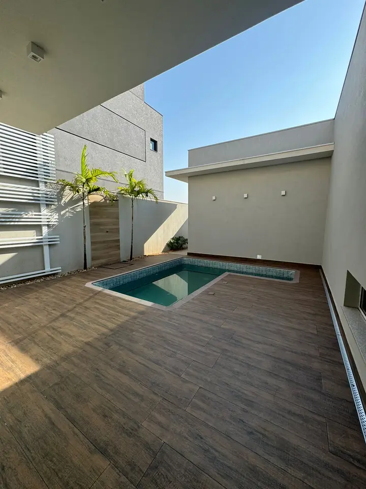 Área de lazer com piscina aquecida — casa no Condomínio Cidade Jardim