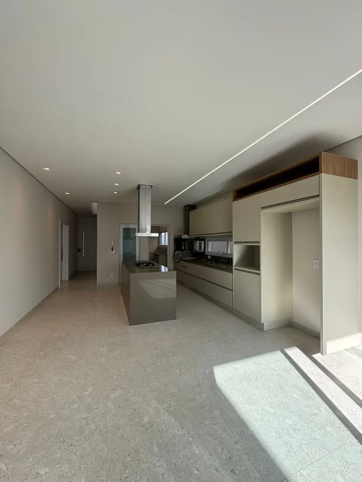 Cozinha integrada — casa no Condomínio Cidade Jardim