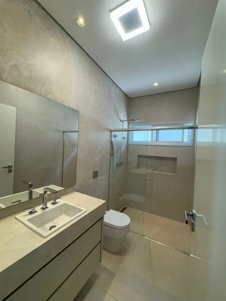 Banheiro da suíte — casa no Condomínio Cidade Jardim