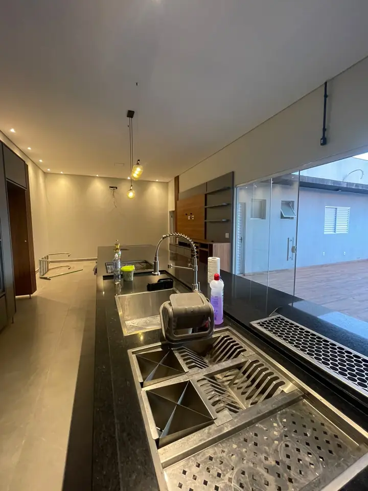 Bancada da cozinha — chácara no Vale do Igapó