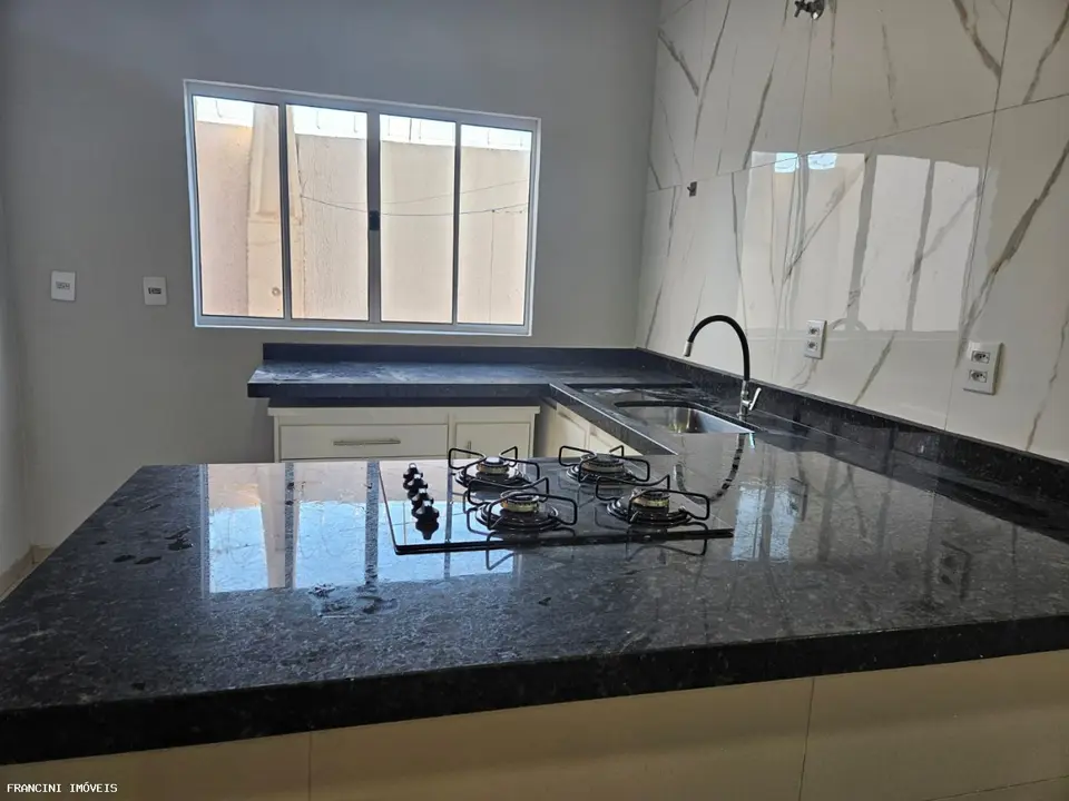 Casa para Venda em Bauru, Jardim Terra Branca, 2 dormitórios, 1 suíte, 2 banheiros, 2 vagas