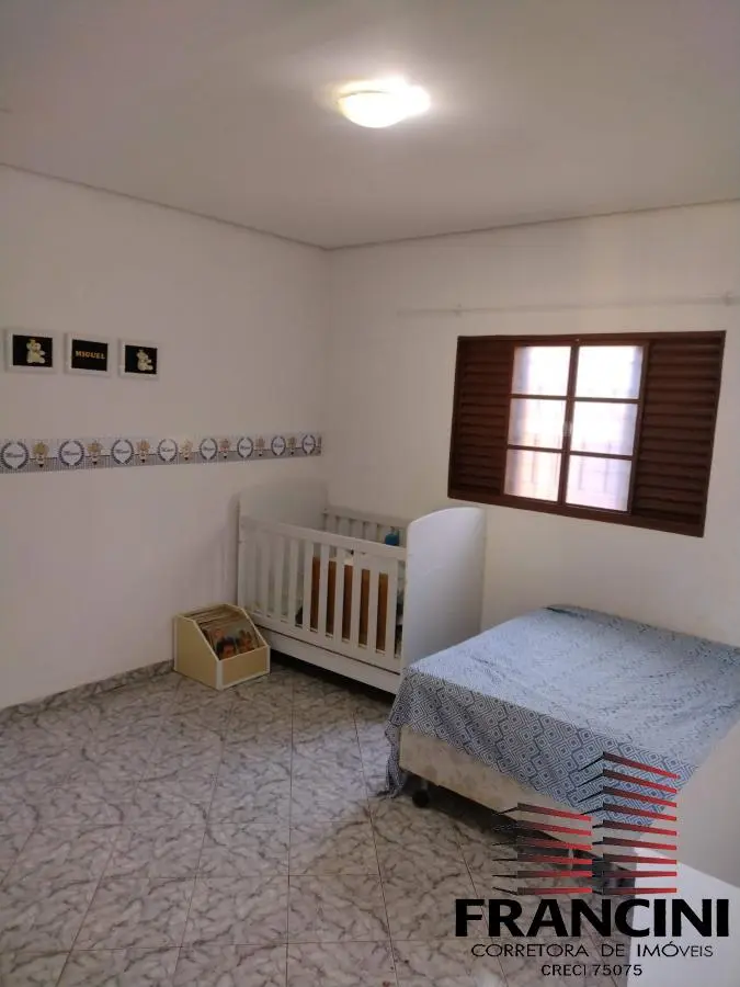 Chácara para Venda em Bauru, VALE DO IGAPÓ, 3 dormitórios, 1 suíte, 2 banheiros, 4 vagas