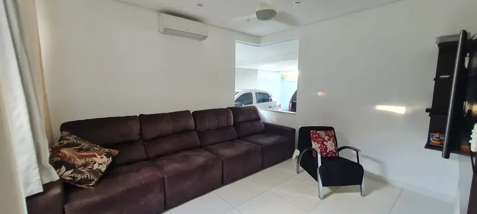 Sala de TV — casa no Condomínio Chácara Odete