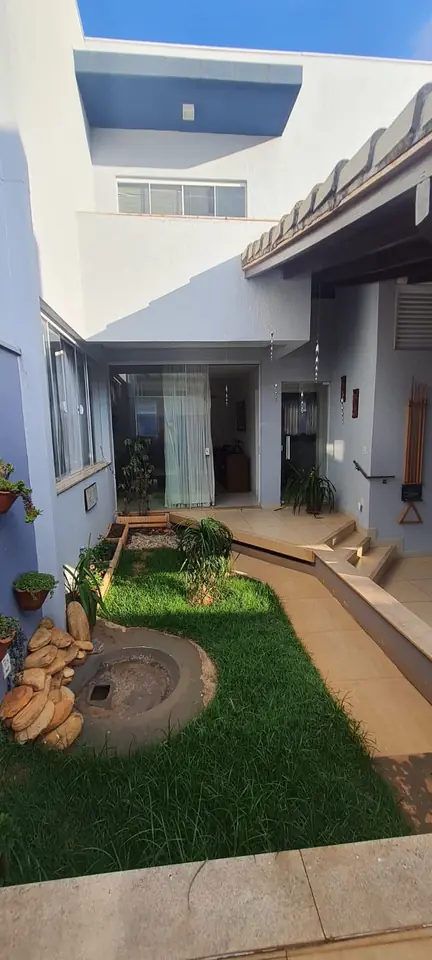Jardim — casa no Condomínio Chácara Odete