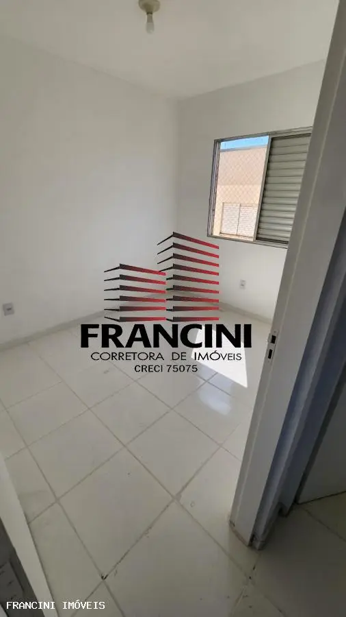 Apartamento para Venda em Bauru, Loteamento Chácara das Flores, 2 dormitórios, 1 banheiro, 1 vaga