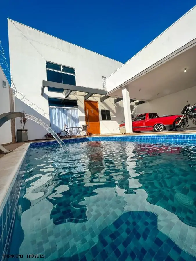 Casa para Venda em Bauru, Parque Jardim Europa, 2 dormitórios, 1 suíte, 3 banheiros, 4 vagas