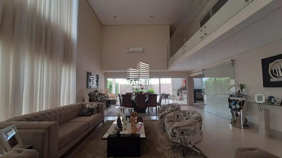 Casa para Venda em Bauru, VILA AVIAÇAO, 4 dormitórios, 4 suítes, 6 banheiros, 2 vagas