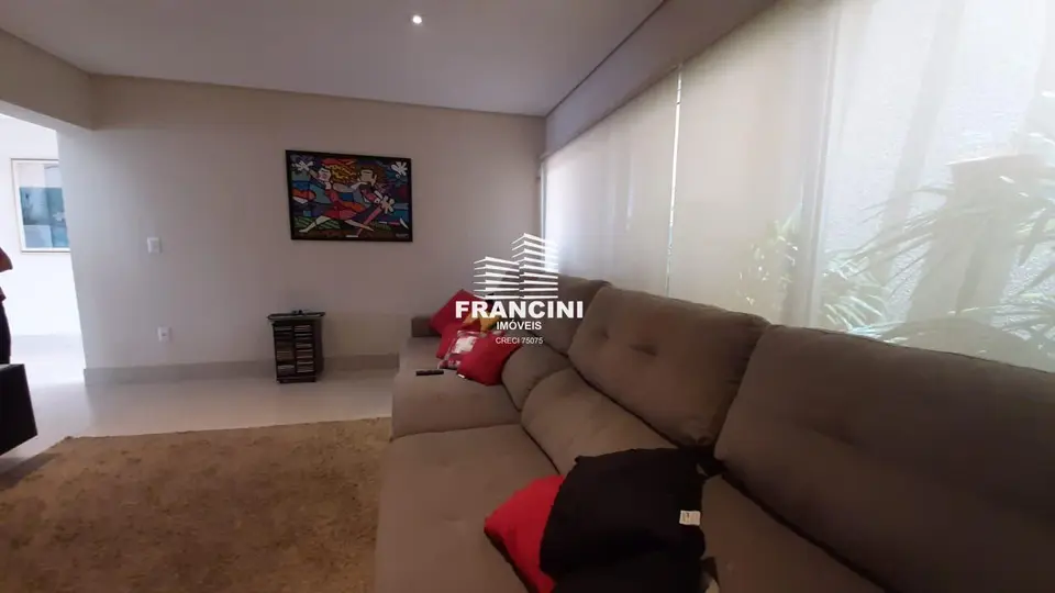 Casa para Venda em Bauru, VILA AVIAÇAO, 4 dormitórios, 4 suítes, 6 banheiros, 2 vagas