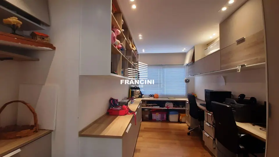 Casa para Venda em Bauru, VILA AVIAÇAO, 4 dormitórios, 4 suítes, 6 banheiros, 2 vagas
