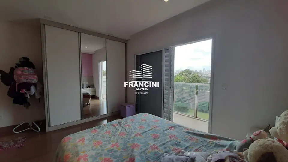 Casa para Venda em Bauru, VILA AVIAÇAO, 4 dormitórios, 4 suítes, 6 banheiros, 2 vagas
