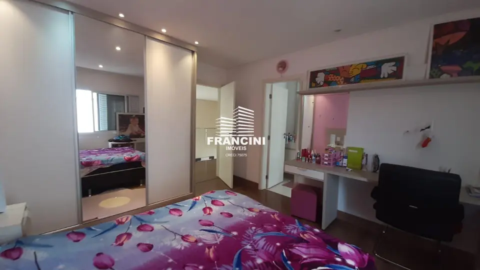 Casa para Venda em Bauru, VILA AVIAÇAO, 4 dormitórios, 4 suítes, 6 banheiros, 2 vagas