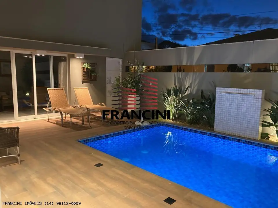 Casa de Luxo em Condomínio com Conforto e Sofisticação