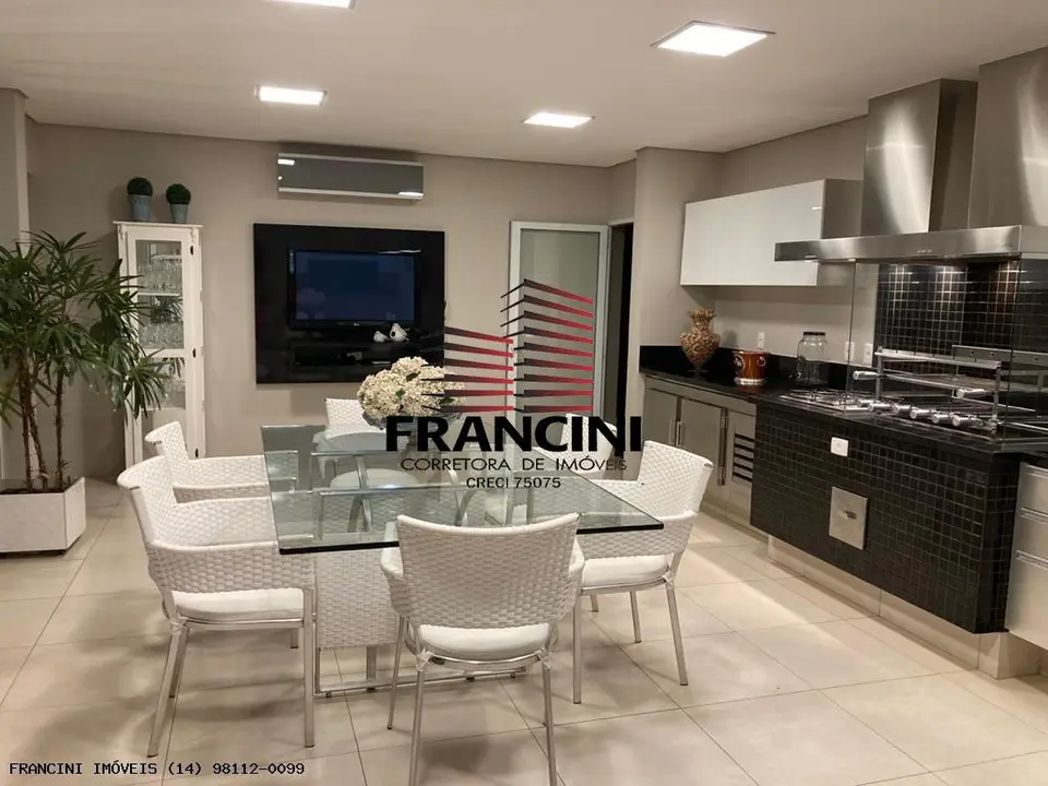 Casa de Luxo em Condomínio com Conforto e Sofisticação