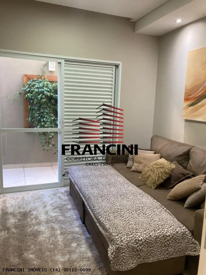 Casa de Luxo em Condomínio com Conforto e Sofisticação
