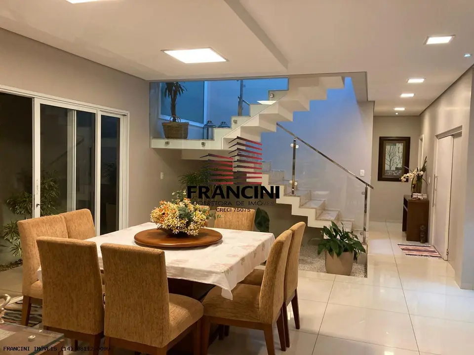 Casa de Luxo em Condomínio com Conforto e Sofisticação