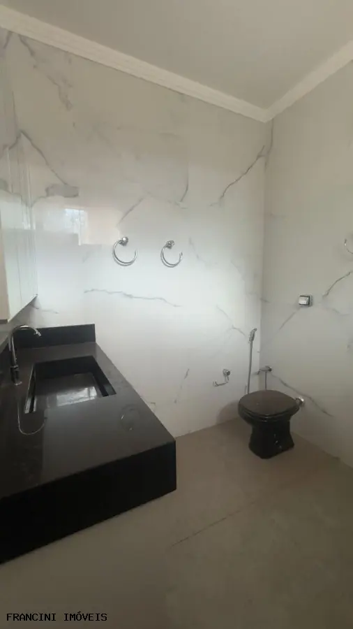 CONDOMÍNIO CHÁCARA ODETE R$1.800.000