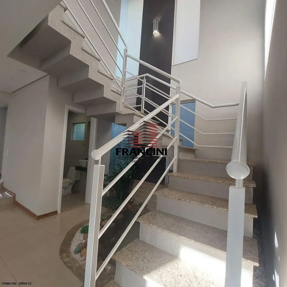Casa em Condomínio na Vila Aviação - Conforto e Elegância
