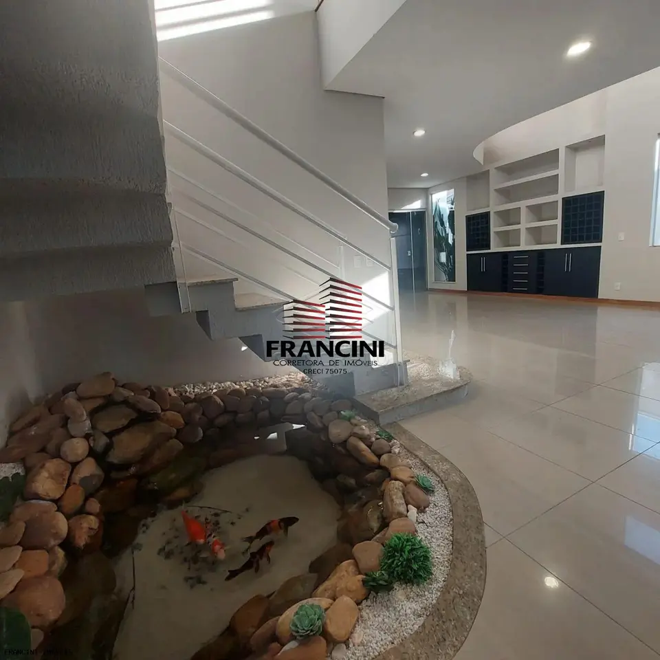 Casa em Condomínio na Vila Aviação - Conforto e Elegância