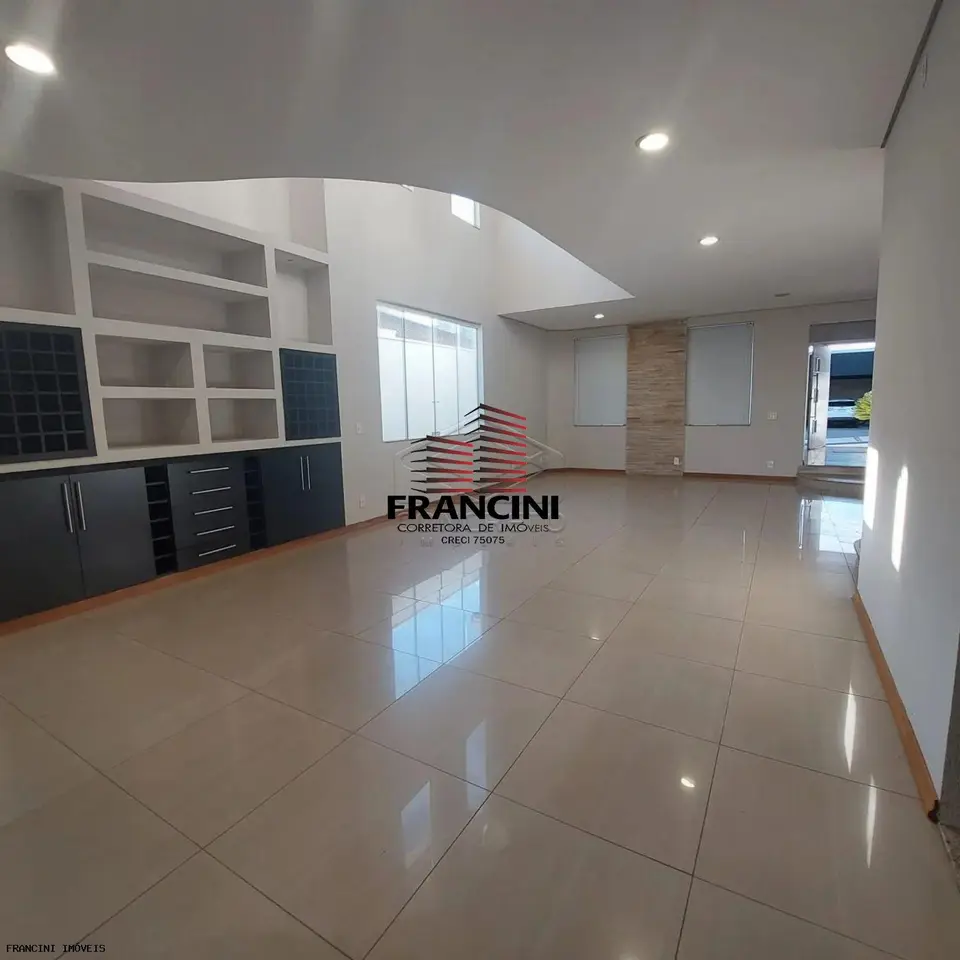 Casa em Condomínio na Vila Aviação - Conforto e Elegância