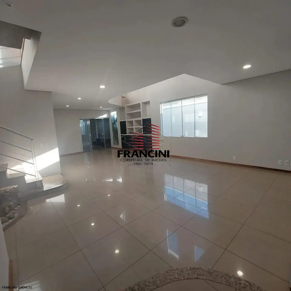 Casa em Condomínio na Vila Aviação - Conforto e Elegância