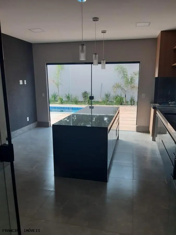 Casa para Venda em Bauru, Vila Carolina, 3 dormitórios, 1 suíte, 1 banheiro, 2 vagas