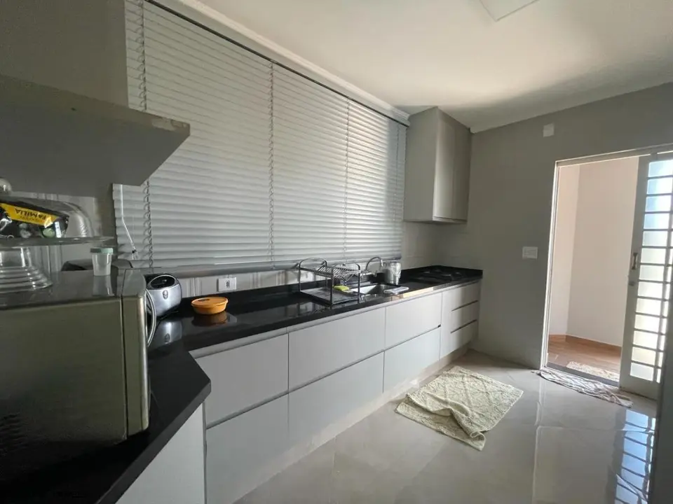 Casa para Venda em Bauru, Jardim Estoril II, 4 dormitórios, 2 suítes, 6 banheiros, 3 vagas