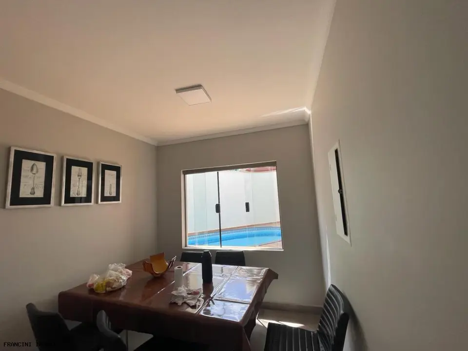 Casa para Venda em Bauru, Jardim Estoril II, 4 dormitórios, 2 suítes, 6 banheiros, 3 vagas